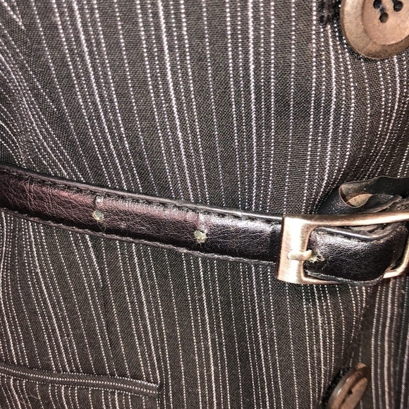 AK Anne Klein Pin Stripe 5 Button Belted Business Blazer Size 2P - Picture 6 of 13